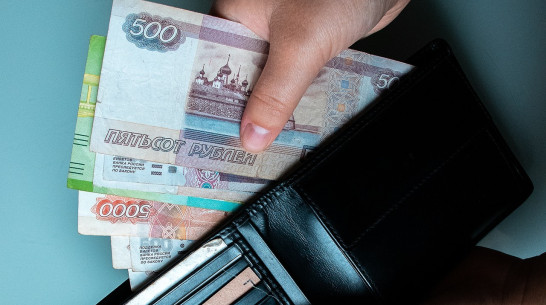 Вакансии «повелителя небоскребов» и вязальщика колючей проволоки нашли в Воронеже