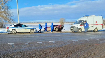 Женщина погибла в аварии с двумя легковушками и фурой в Воронежской области