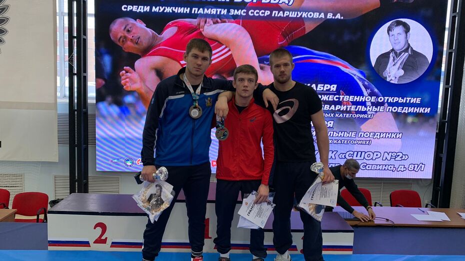Два «золота» и «бронзу» завоевали воронежские борцы вольного стиля на всероссийском турнире