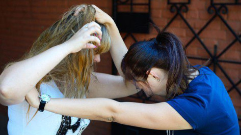 В Воронеже юные девушки окажутся в суде за нападение на школьницу 