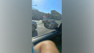 Пробка выросла в Воронеже из-за ДТП на перекрестке Кольцовской и Плехановской