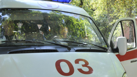 В Воронежской области столкнулись 2 иномарки: погибла 40-летняя женщина