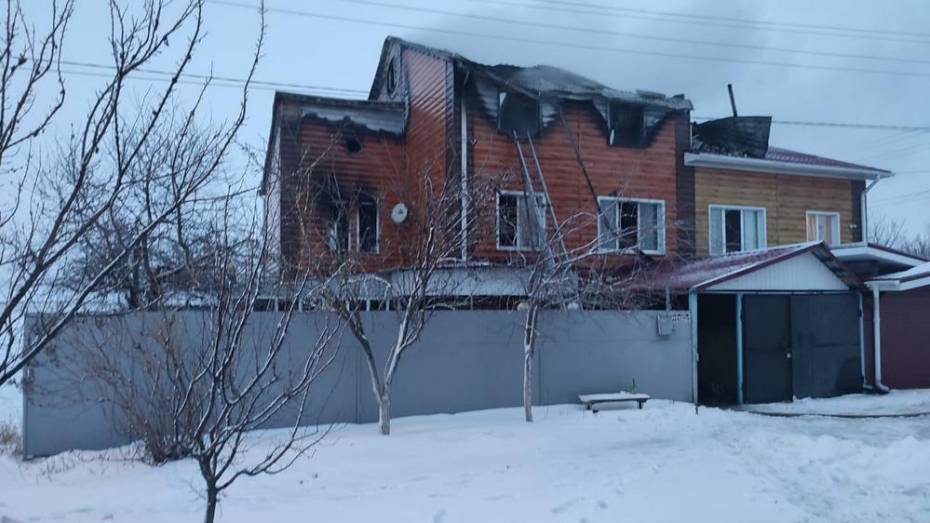 При пожаре в частном доме в семилукском селе Девица погиб 75-летний мужчина