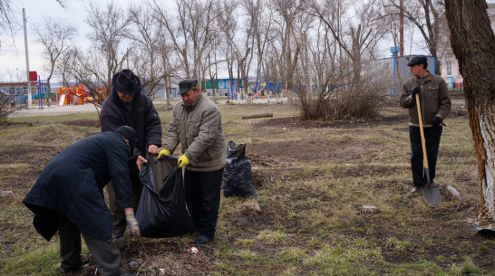 В Верхнемамонском районе начался месячник благоустройства