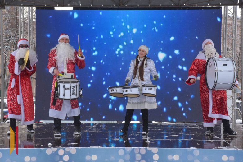 Парад Дедов Морозов и Снегурочек в Воронеже в 2025 году