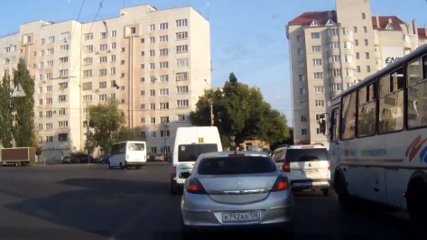 В Воронеже попавшего на видео водителя маршрутки оштрафовали на 6 тыс рублей