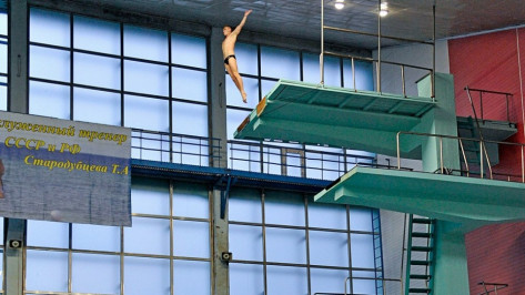 Хайдайвер Сильченко открыл международный турнир по прыжкам в воду в Воронеже