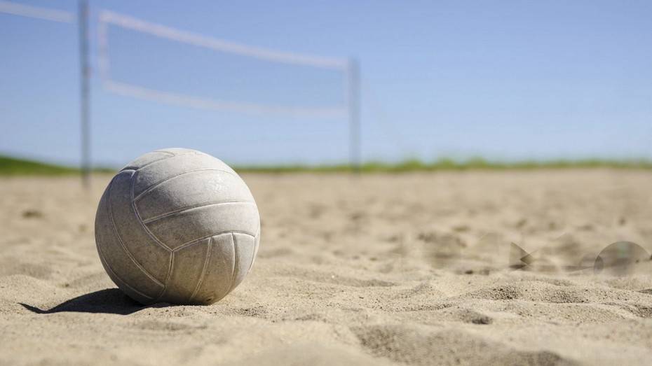 Жителей Хохольского района пригласили на бесплатные занятия по пляжному волейболу