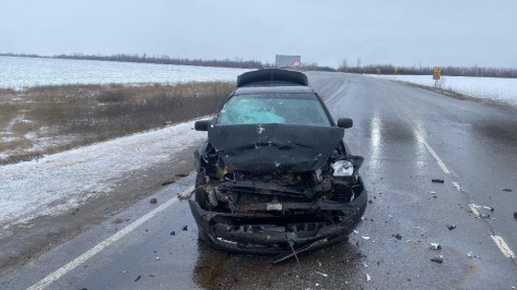 В Воронежской области в аварии с тремя автомобилями пострадали три человека