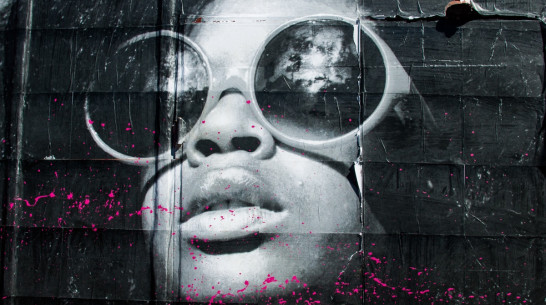 Воронежская академия искусств выставила на улице портреты жителей Нью-Йорка