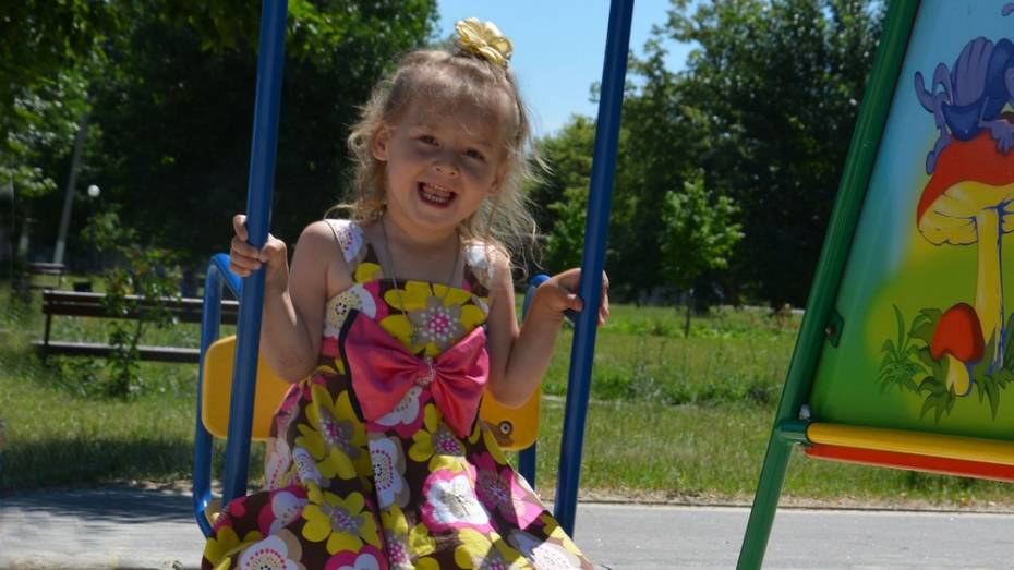 В Кантемировском районе семья 2-летней девочки с редким заболеванием попросила о помощи