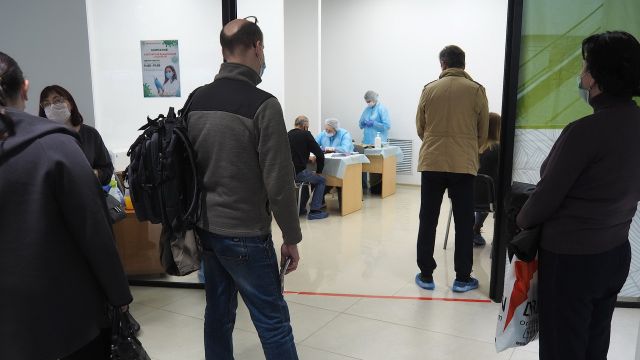Почти 370 тыс жителей Воронежской области сделали прививку от ковида