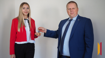 Служебное жилье получила молодой терапевт Подгоренской райбольницы