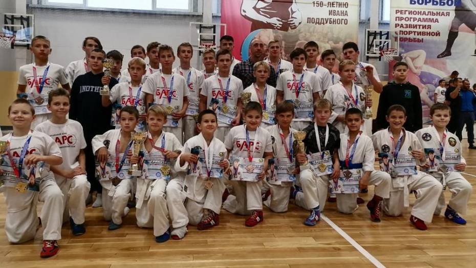 Борисоглебские рукопашники выиграли 13 золотых медалей межрегионального турнира