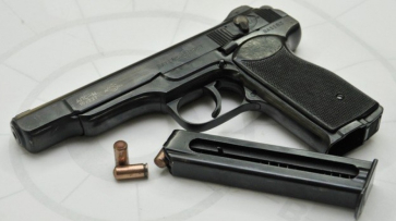 Жители Лисок и Воронежа ответят в суде за незаконный сбыт оружия