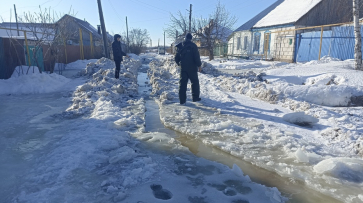 В Боброве грунтовые воды затопили дворы и подвалы домов