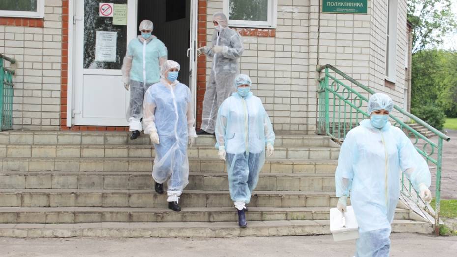 У 16 медиков райбольницы в Воронежской области выявили COVID-19