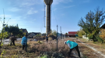 В хохольском селе Костенки установили новую водонапорную башню