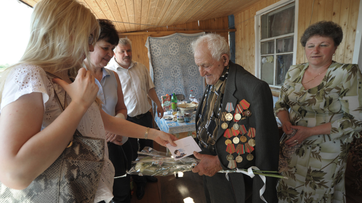 Жительница Швейцарии приехала в Воронежскую область, чтобы поздравить с Днем Победы ветеранов войны