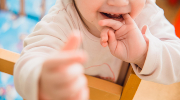 Воронежцам рассказали о правилах назначения единого пособия на детей для семей добровольцев