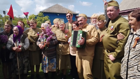 Связь поколений: как ЛДПР отметила 80-летие Великой Победы в Воронежской области