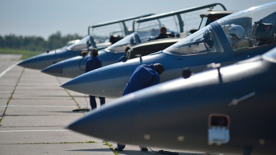 Пилотажная группа «Стрижи» опробовала самолеты в Воронежской области