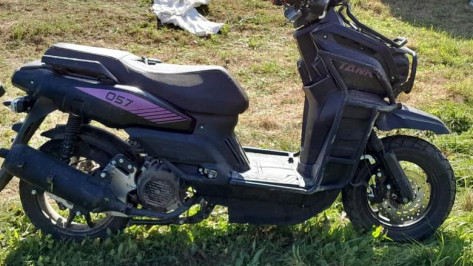 Под Воронежем Toyota врезалась в мопед: пострадали 2 подростка