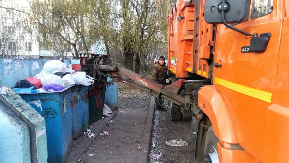 В Новоусманском районе усовершенствуют логистику по вывозу мусора