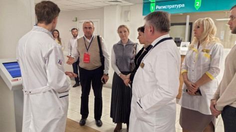 Познакомили с лучшими воронежскими практиками: чем запомнился второй день Клуба бережливых губернаторов