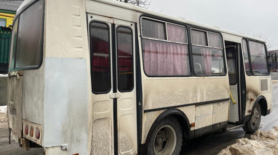 Рейсовый автобус с 15 пассажирами попал в ДТП в Воронежской области: есть пострадавшая