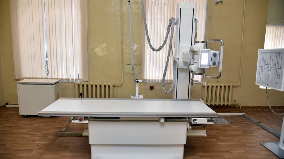 Воронежские врачи провели операцию пациенту со сложным переломом позвоночника