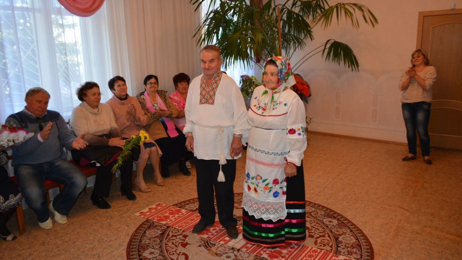 Петропавловские пенсионеры сыграли свадьбу в народном стиле