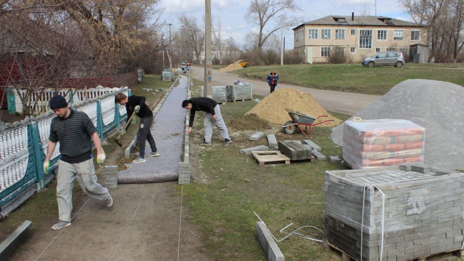 В ольховатской слободе Новохарьковка построят тротуар за 1,9 млн рублей
