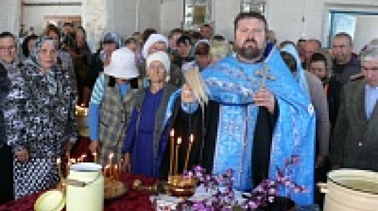 В Нижнем Карачане Грибановского района на месте разрушенного храма открыли молельный дом