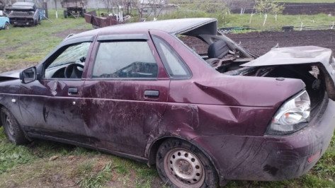В Воронежской области в ДТП с «Ладой Приорой» пострадали 3 человека