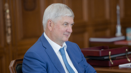 Губернатор Воронежской области Александр Гусев поздравил работников торговли