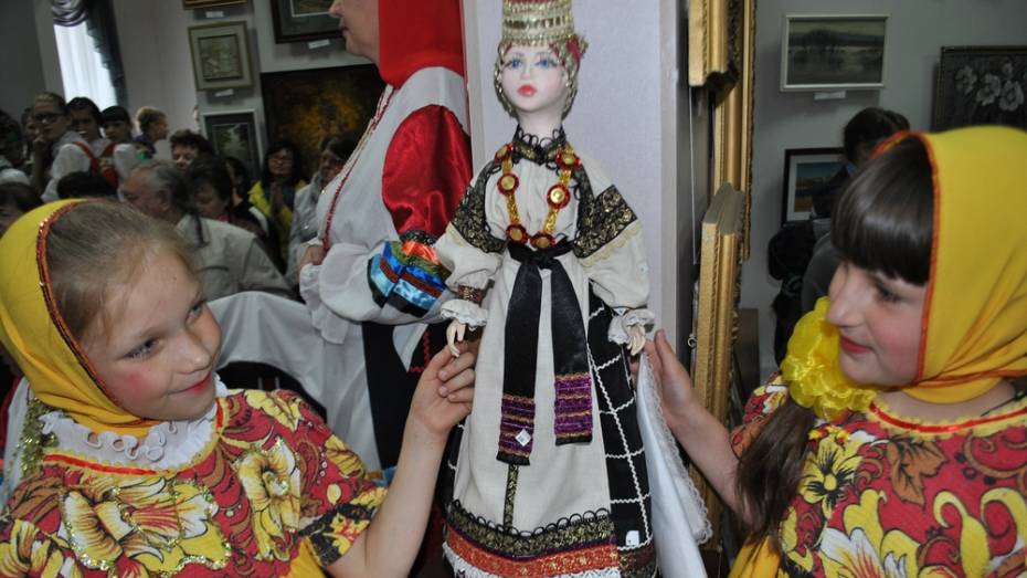 В Лисках прошел фольклорно-этнографический праздник «Лискинский ларец»