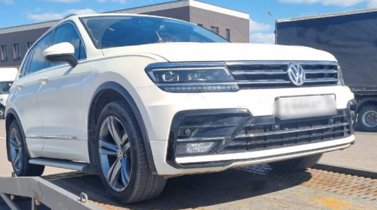 Под Воронежем остановили женщину за рулем белого Volkswagen Tiguan с 203 штрафами