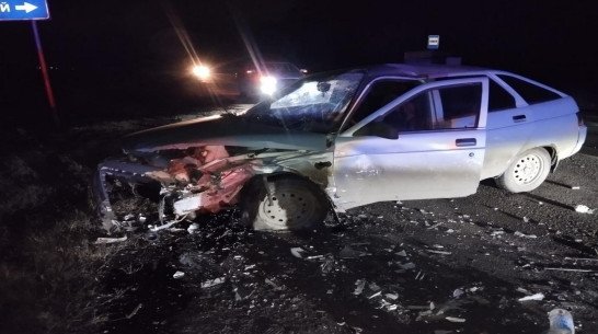 В Воронежской области «двенадцатая» врезалась в «Жигули»: 4 человека пострадали