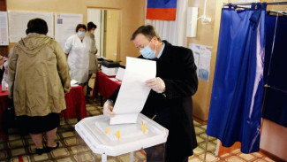 Глава Подгоренского района проголосовал на выборах в Госдуму РФ