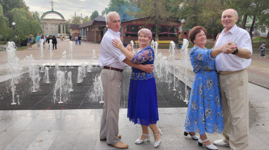Лискинских пенсионеров пригласили в городской парк на вечер музыки и танцев