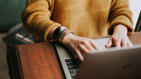 Опрос ВТБ: люди хотят использовать цифровых помощников для защиты детей