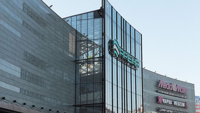 Посетителей воронежского ТРК «Арена» эвакуировали из-за короткого замыкания: видео