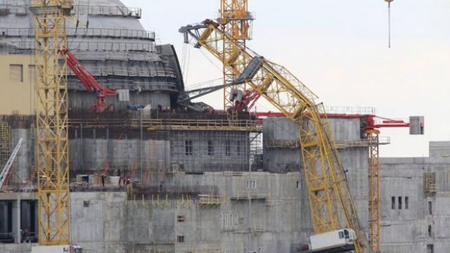 На Нововоронежской АЭС-2 упал башенный кран