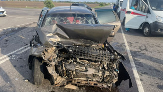 Четыре человека пострадали в столкновении Datsun и Hyundai в Воронежской области