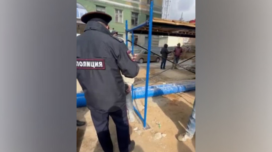 Нелегальных кубинцев обнаружили в пышечной на площади Ленина в Воронеже