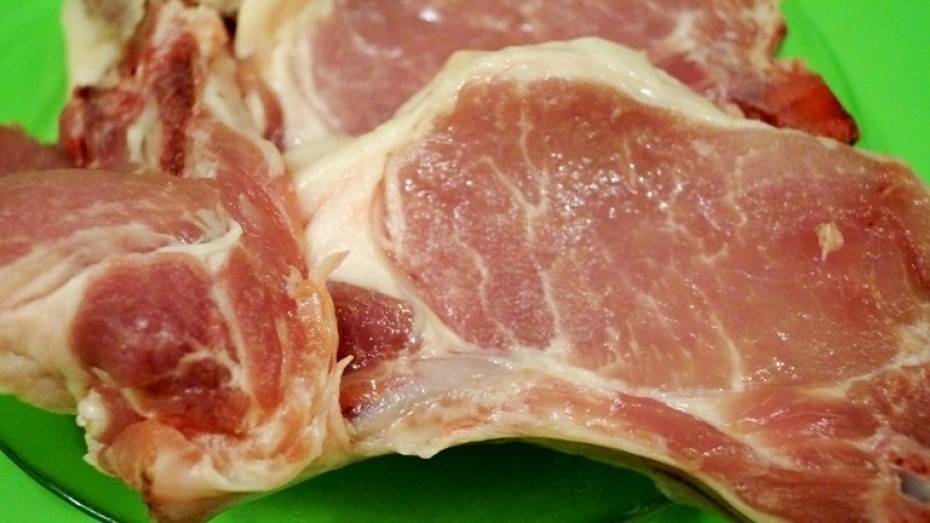 Прокуратура нашла в воронежском магазине 130 кг просроченного мяса и субпродуктов