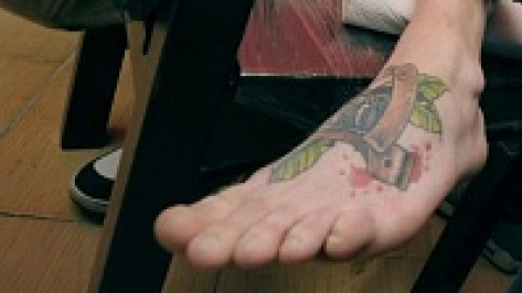 В Воронеже рядом со станцией Придача нашли труп неизвестного мужчины в татуировках