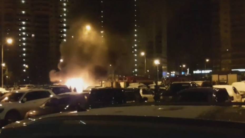 В Воронеже сгорели 3 автомобиля