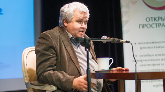 Максим Кронгауз в Воронеже: «Мы перестали стыдиться неграмотности»